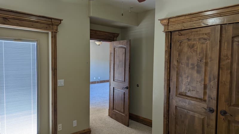 Saint George House: 695 Crystal Dr