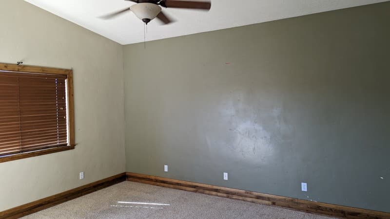 Saint George House: 695 Crystal Dr