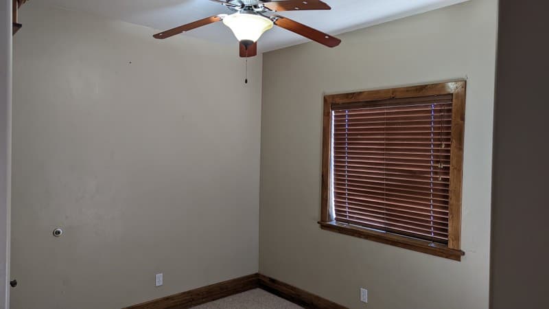 Saint George House: 695 Crystal Dr