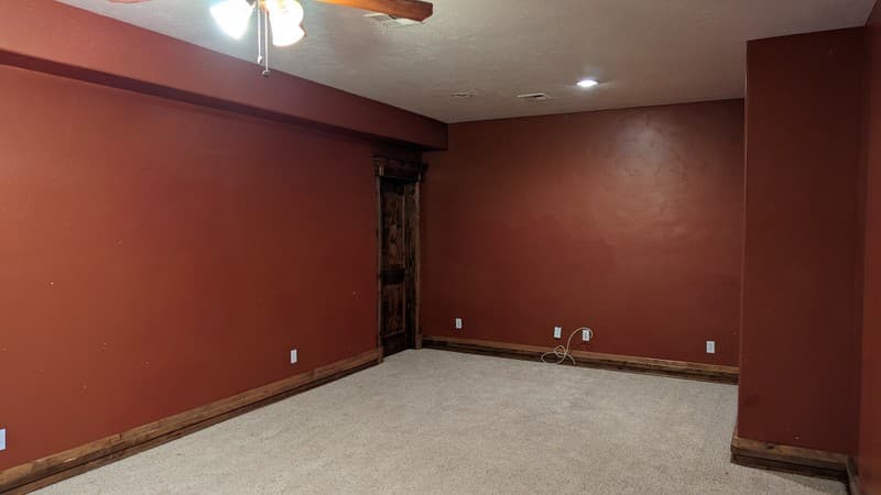 Saint George House: 695 Crystal Dr