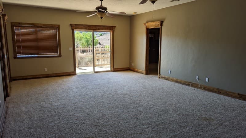 Saint George House: 695 Crystal Dr