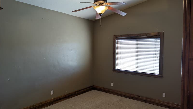 Saint George House: 695 Crystal Dr