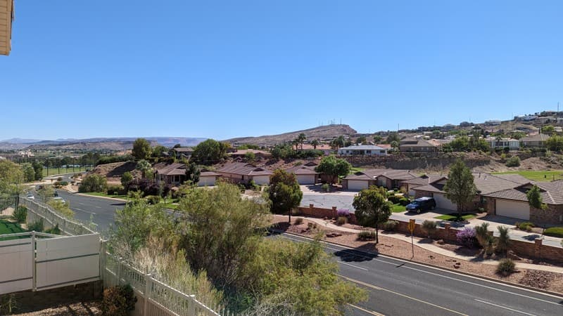 Saint George House: 695 Crystal Dr