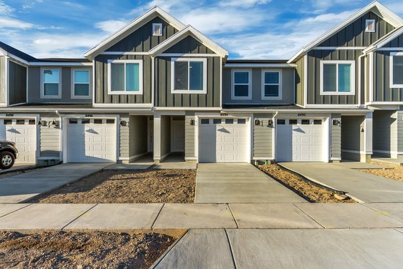 Magna Townhome: 8494 W Beckville Dr