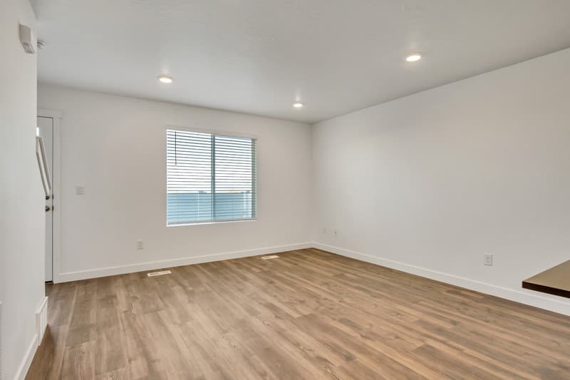 Magna Townhome: 8494 W Beckville Dr