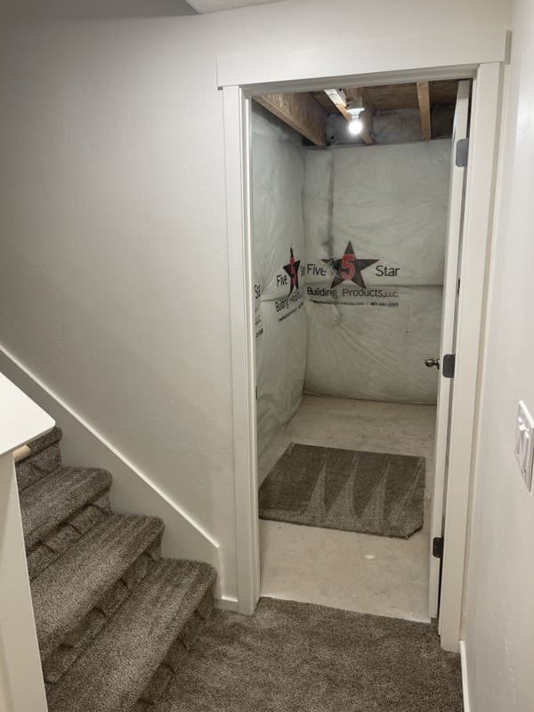Saratoga Springs Townhome: 932 E Manifest Ln