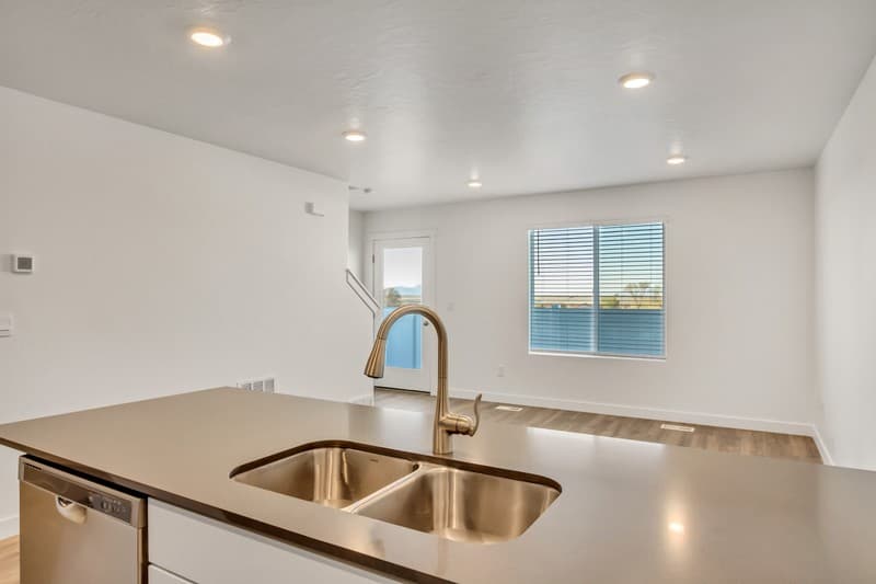 Magna Townhome: 8494 W Beckville Dr