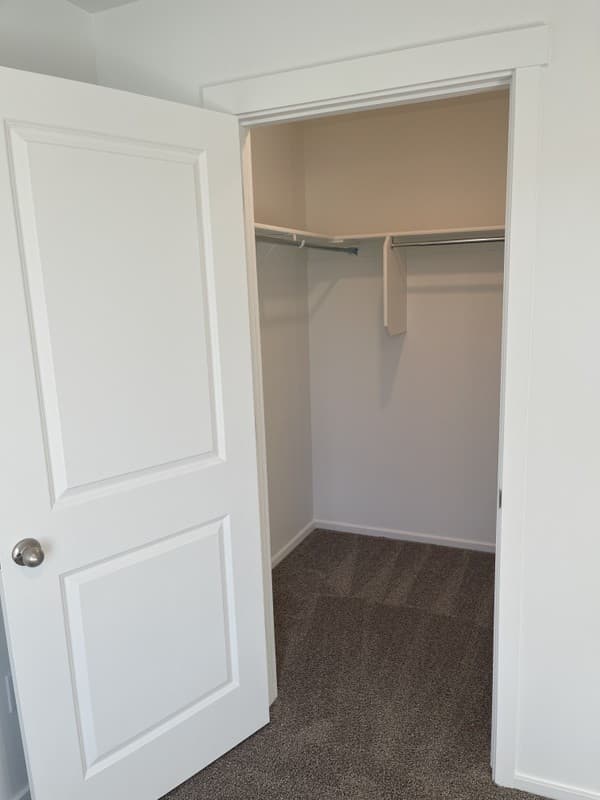 Saratoga Springs Townhome: 932 E Manifest Ln