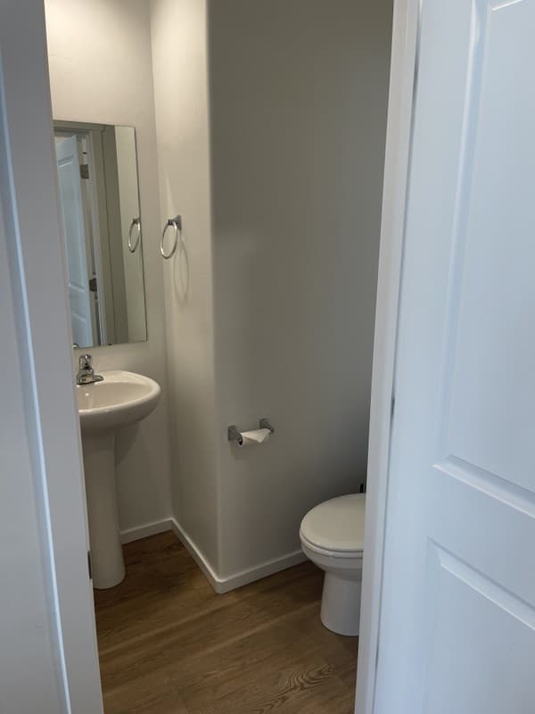 Saratoga Springs Townhome: 932 E Manifest Ln
