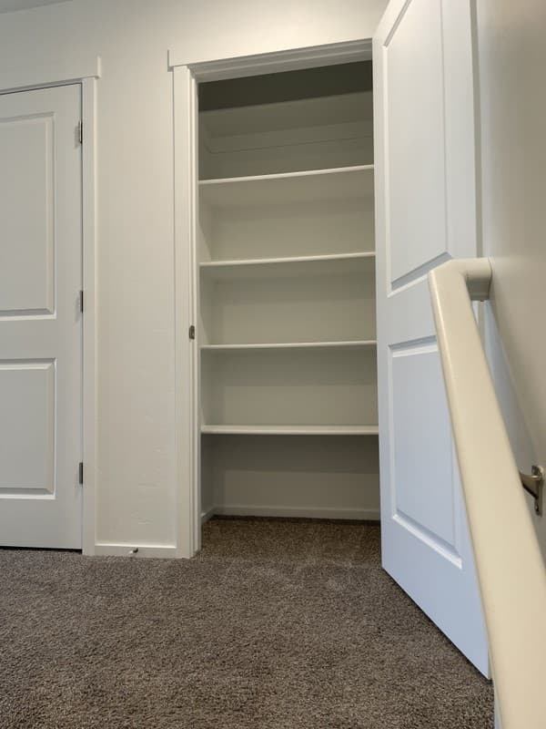 Saratoga Springs Townhome: 932 E Manifest Ln