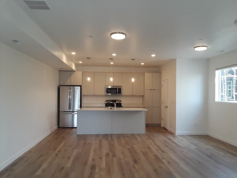 Bountiful Townhome: 3371 S Orchard Dr