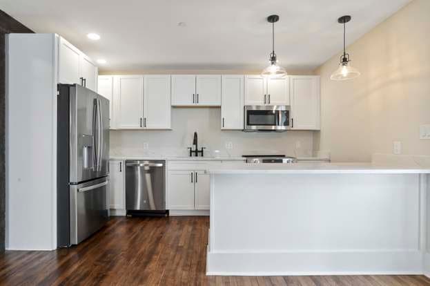 Charles Town Apartment: 302 N Mildred St