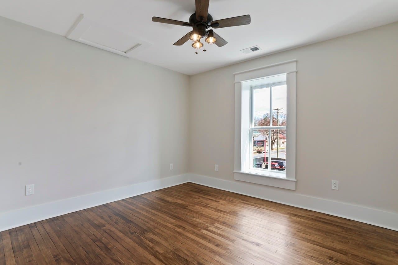 Charles Town Apartment: 302 N Mildred St
