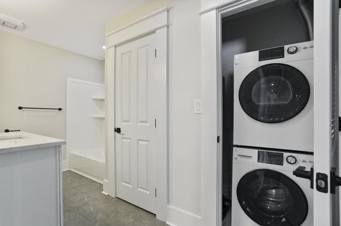 Charles Town Apartment: 302 N Mildred St
