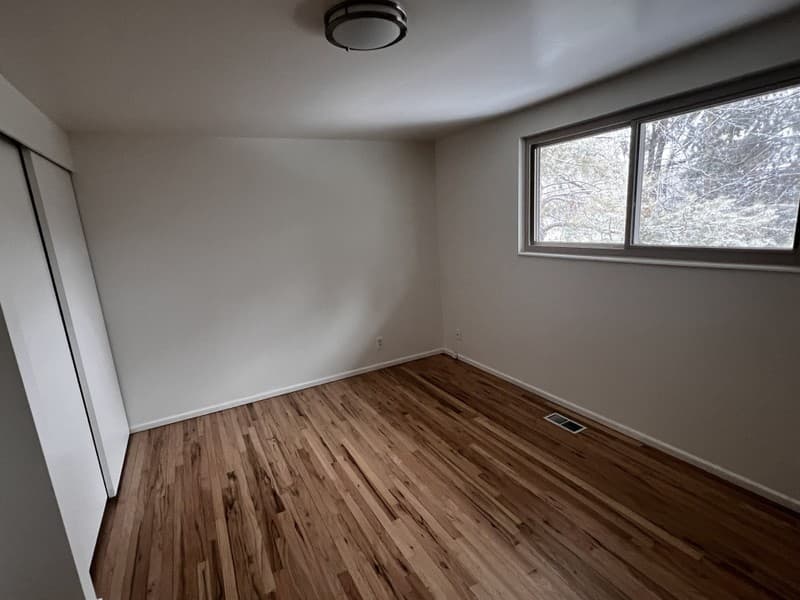 Salt Lake City House: 1291 E 6200 S
