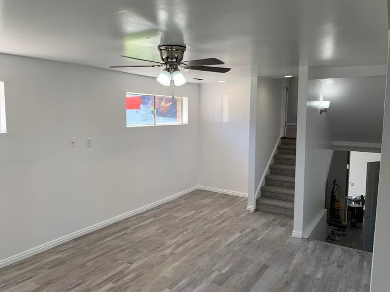 Salem House: 80 S 545 E