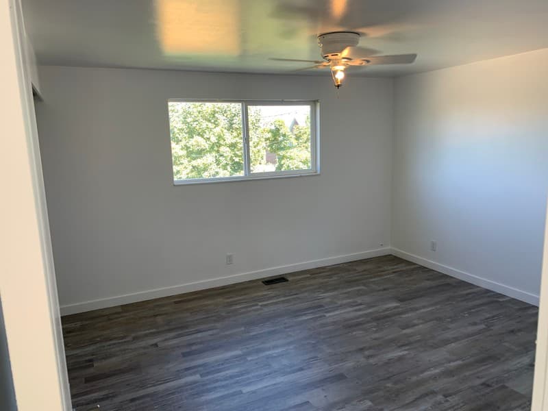 Salem House: 80 S 545 E