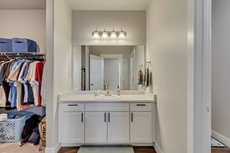 Saratoga Springs Condo: 927 W Coral Charm Way