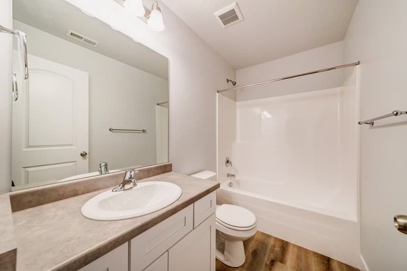 Bluffdale Townhome: 16422 S Bull Spring Ln