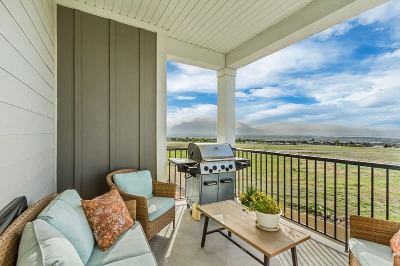 Saratoga Springs Condo: 927 W Coral Charm Way