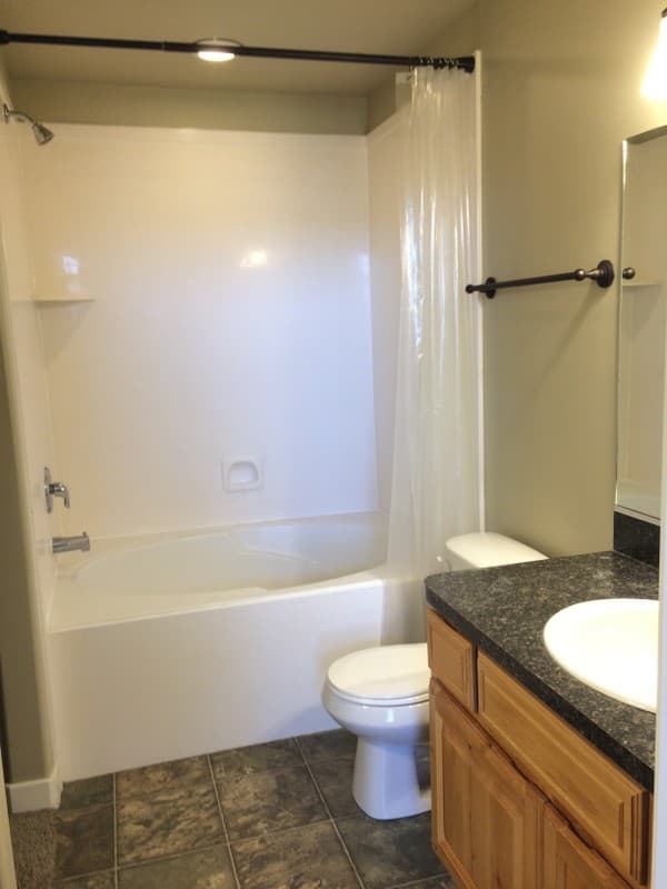 Layton Townhome: 160 Evans Cove Loop