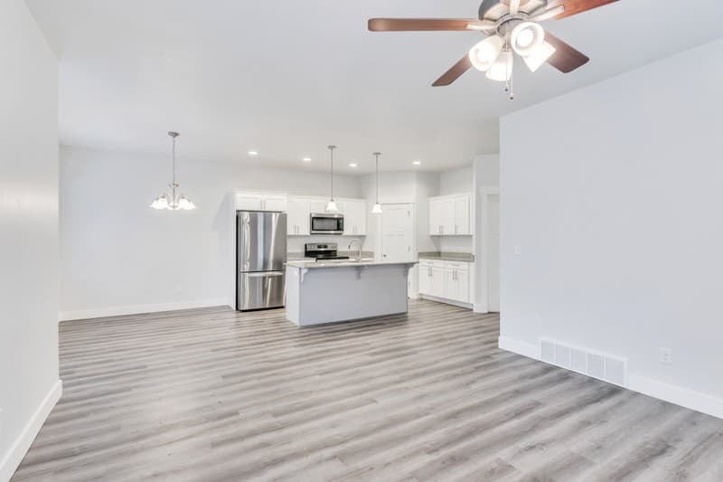 Lehi Single Room: 1613 N 3740 W