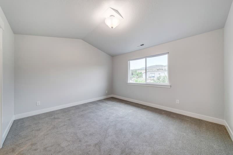 Bluffdale Townhome: 16422 S Bull Spring Ln