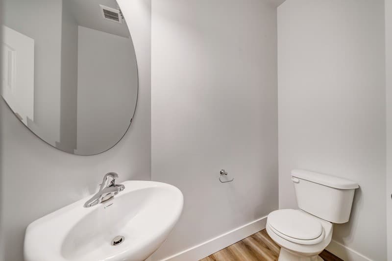 Bluffdale Townhome: 16422 S Bull Spring Ln