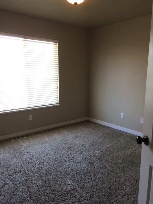 Layton Townhome: 160 Evans Cove Loop