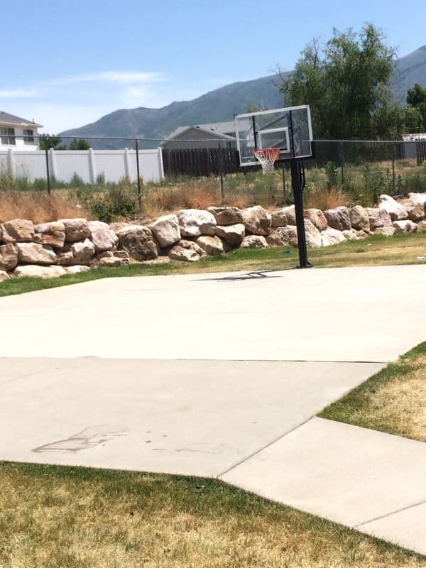 Layton Townhome: 160 Evans Cove Loop