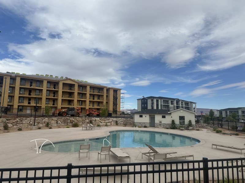 Hurricane Condo: 179 N Rock Canyon St
