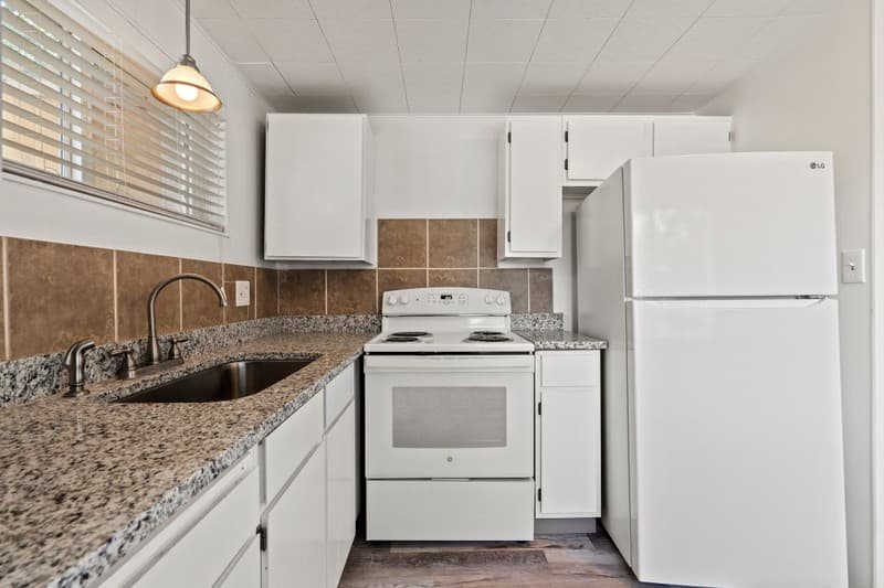 Kaysville Apartment: 1590 Nicholls Rd