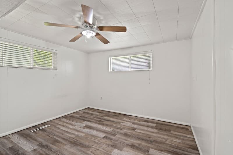 Kaysville Apartment: 1590 Nicholls Rd