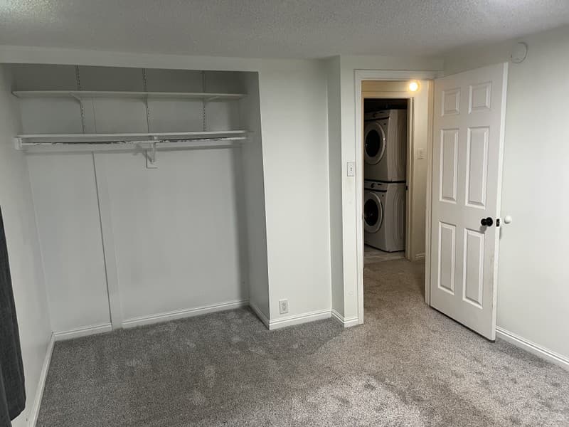 Sandy House: 803 E 9990 S