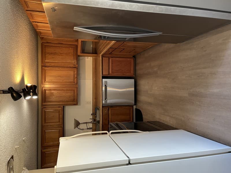 Sandy House: 803 E 9990 S