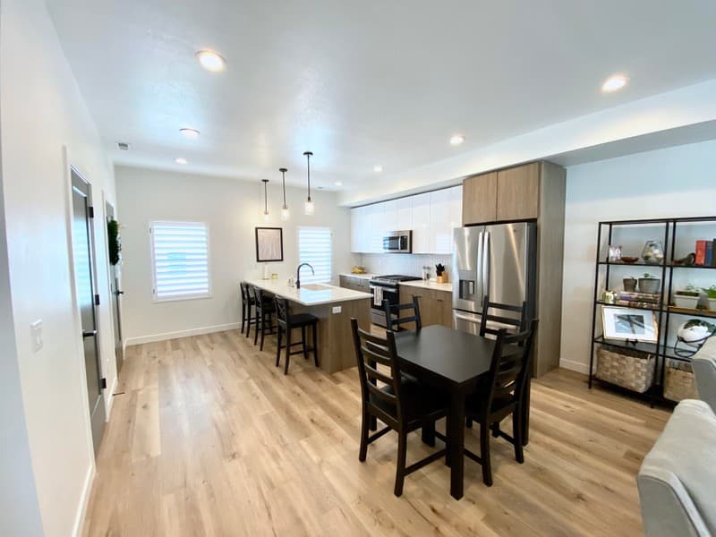 North Salt Lake Townhome: 620 N Orchard Dr
