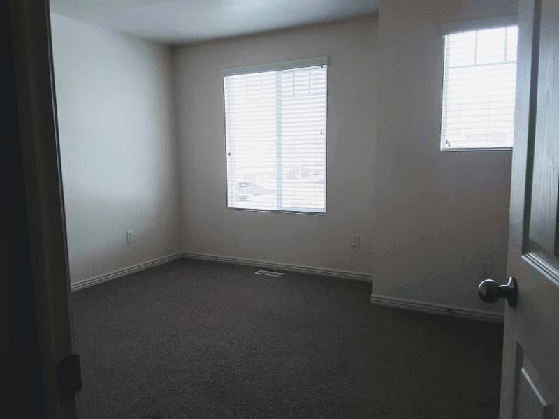 Bountiful Townhome: 1925 Pages Pl