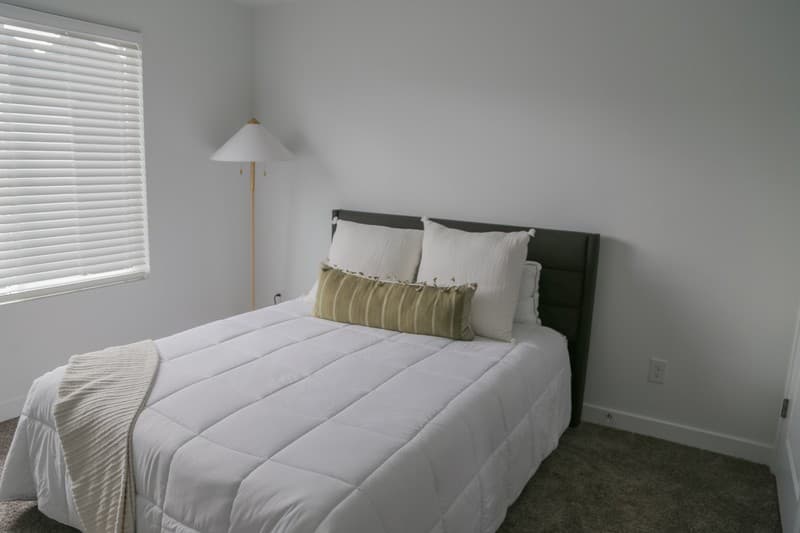 Saratoga Springs Townhome: 544 N Helmsman Ln