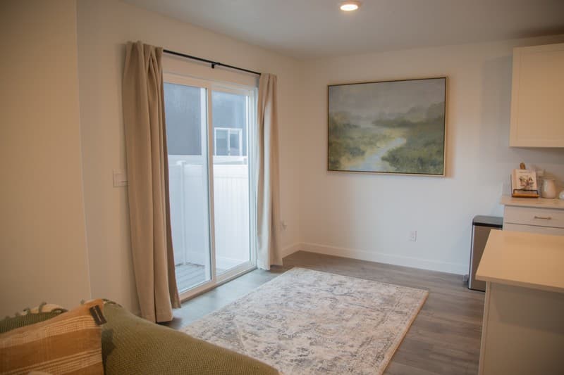 Saratoga Springs Townhome: 544 N Helmsman Ln