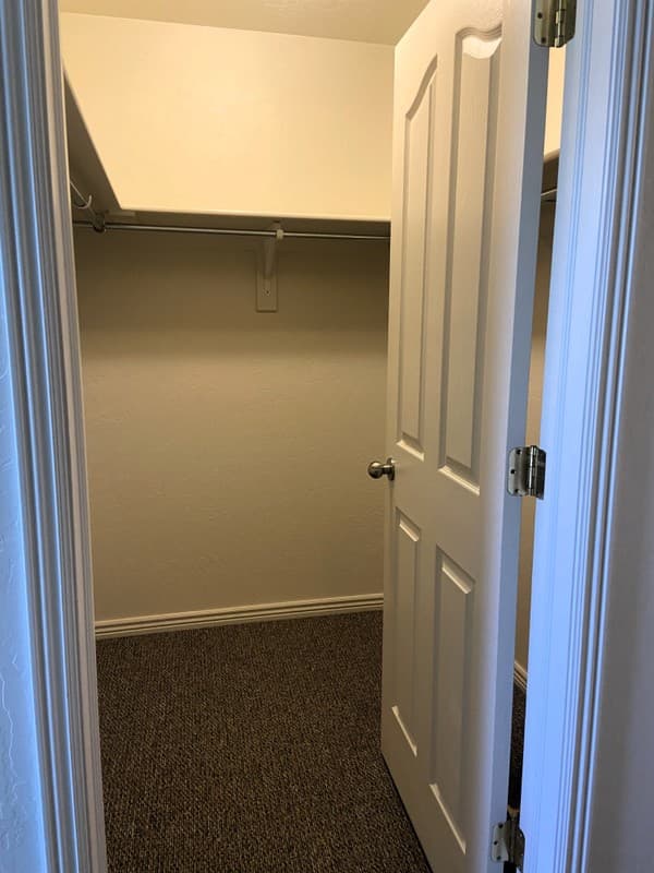 Bountiful Townhome: 1925 Pages Pl