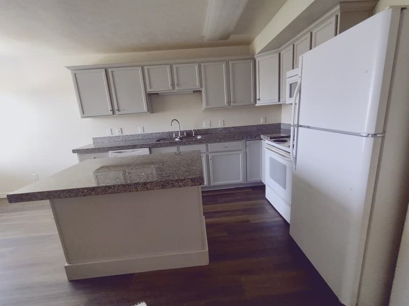 Bountiful Townhome: 1925 Pages Pl