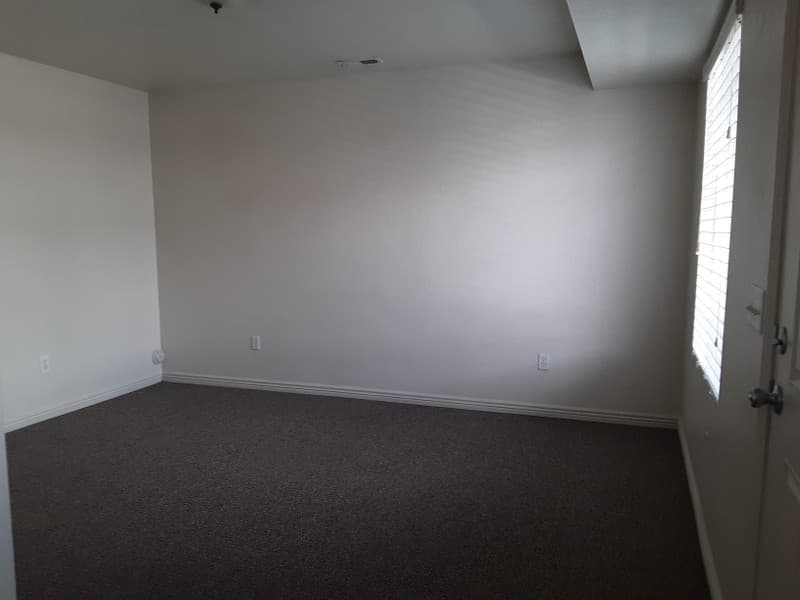 Bountiful Townhome: 1925 Pages Pl