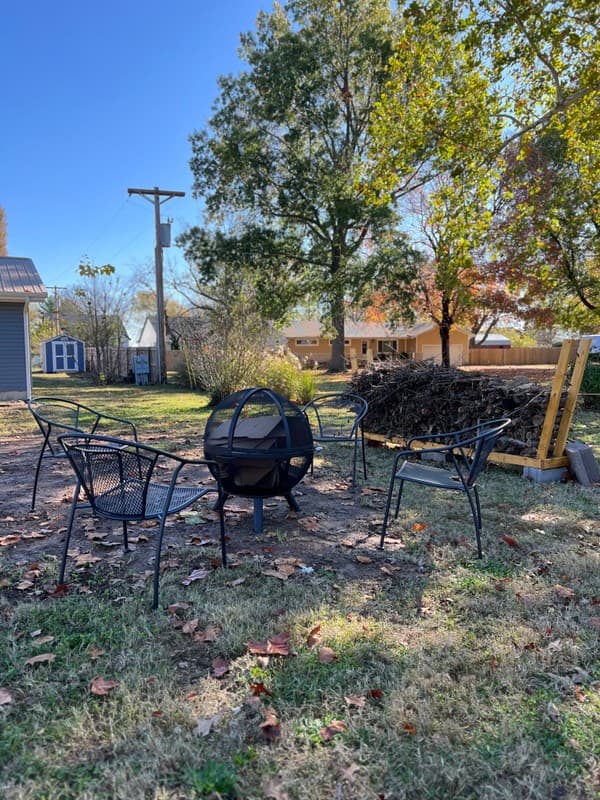 Rogersville Apartment: 115 Rader St
