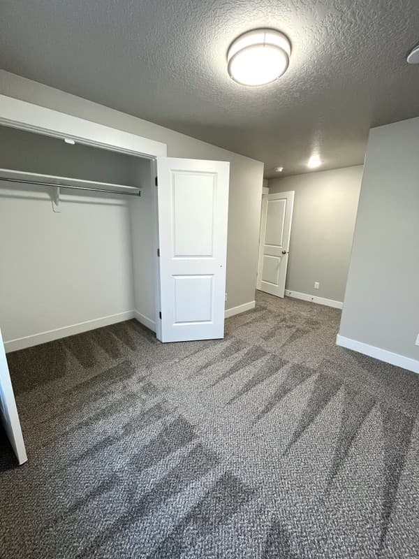 Eagle Mountain House: 5340 N Sulley Way
