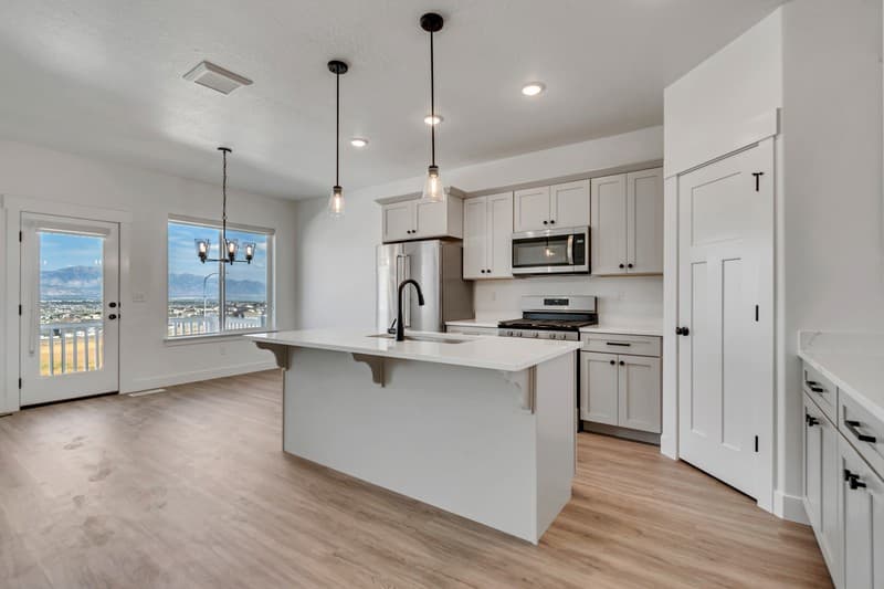 Saratoga Springs Townhome: 2698 N Blue Dawn Ln