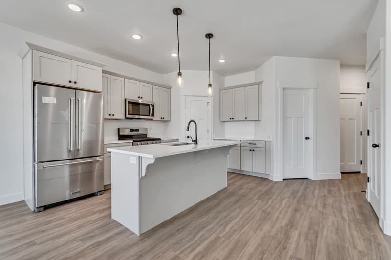 Saratoga Springs Townhome: 2698 N Blue Dawn Ln
