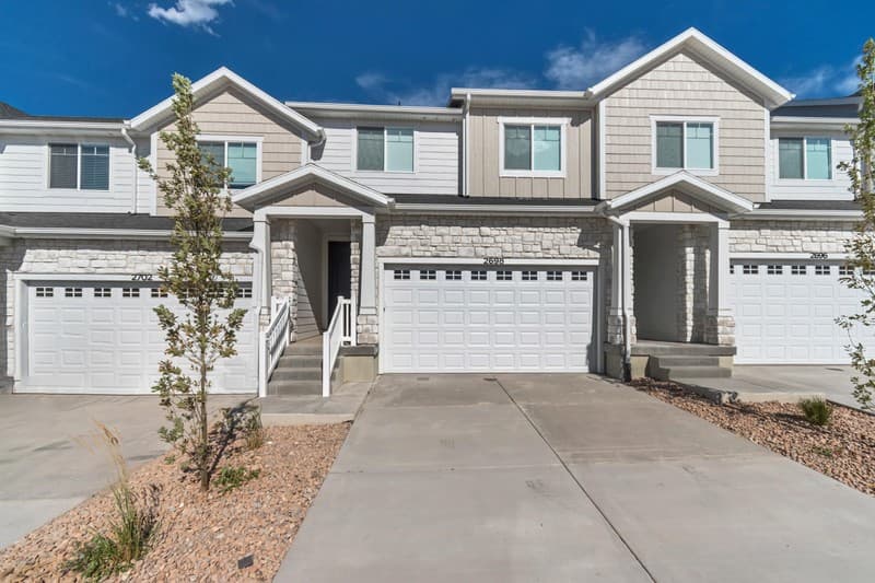 Saratoga Springs Townhome: 2698 N Blue Dawn Ln