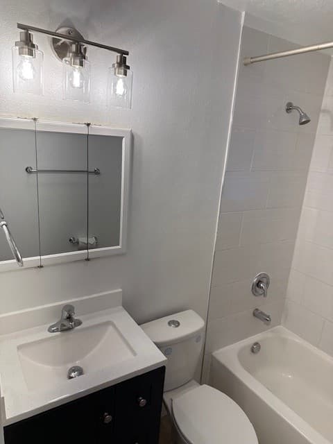 Taylorsville House: 6314 S 2200 W