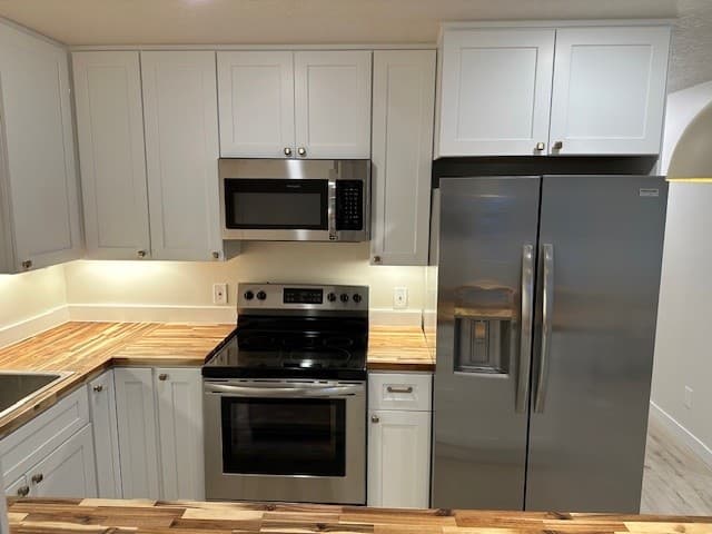 Taylorsville House: 6314 S 2200 W