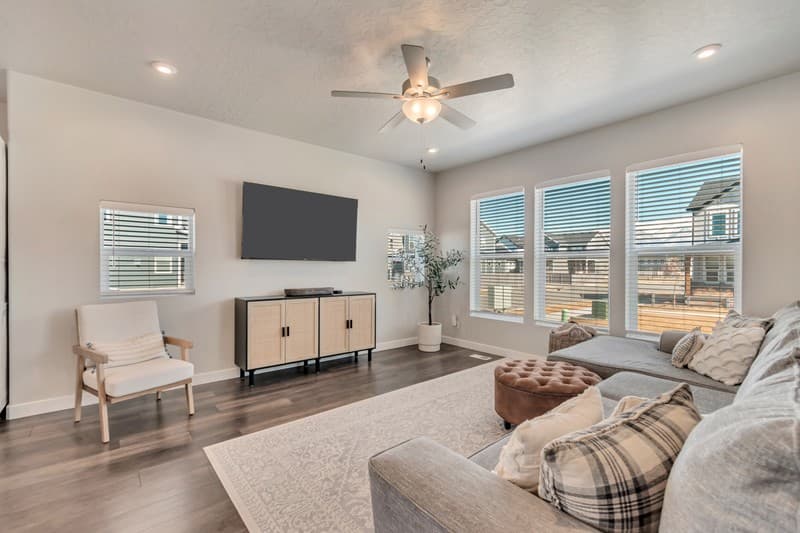 Layton House: 892 N 2175 W